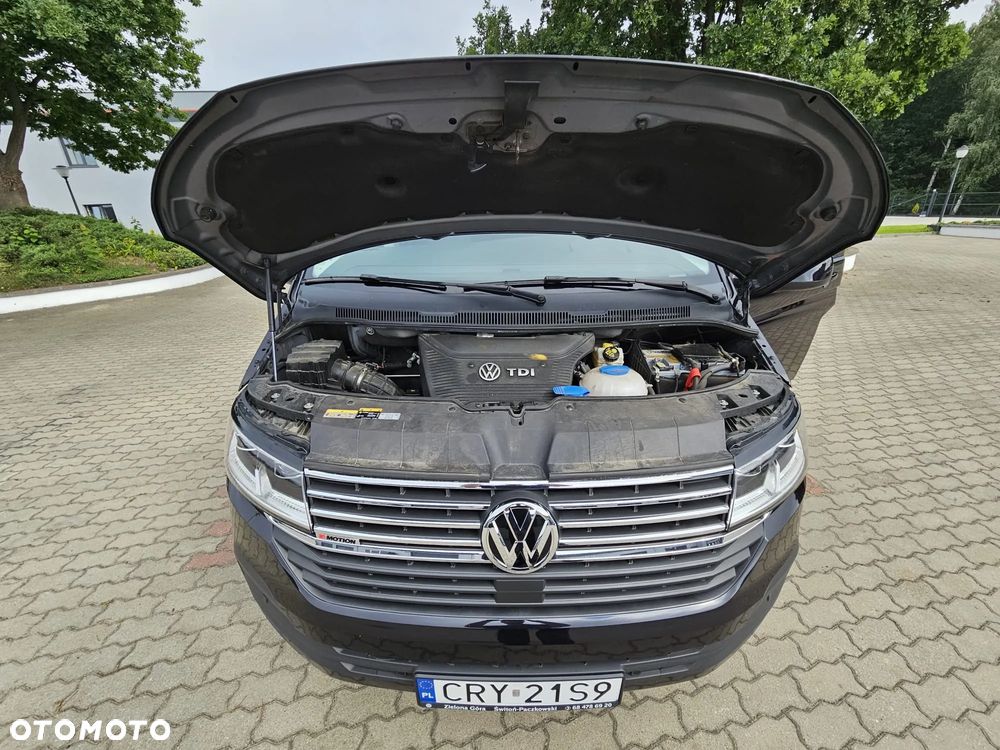 Volkswagen Caravelle - 18
