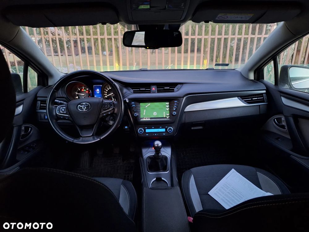 Toyota Avensis Touring Sports 2.0 D-4D Team Deutschland - 5