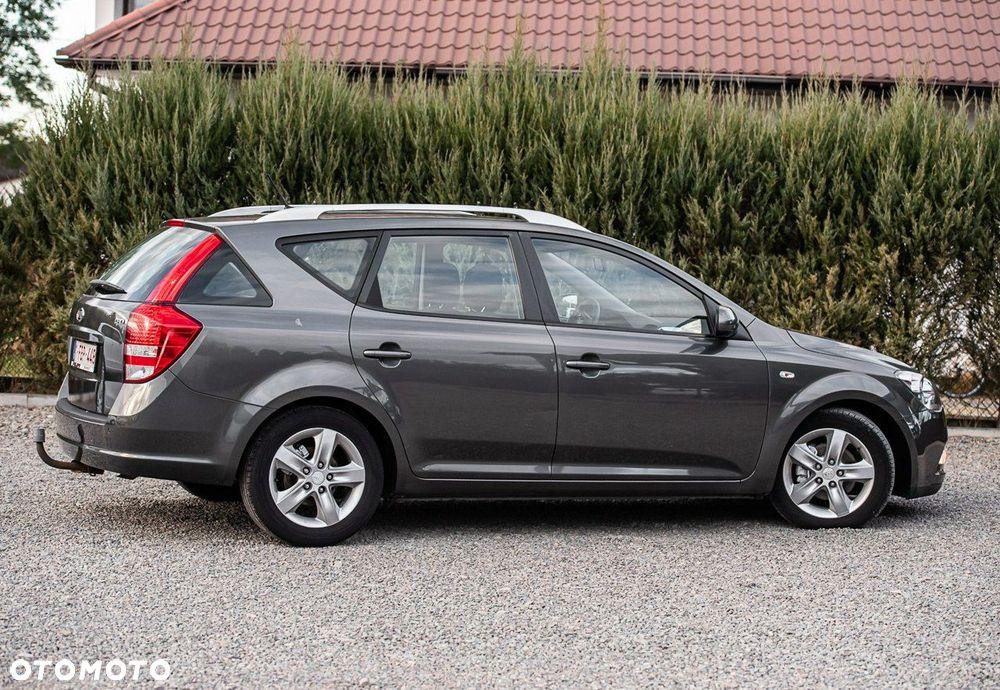 Kia Ceed - 14