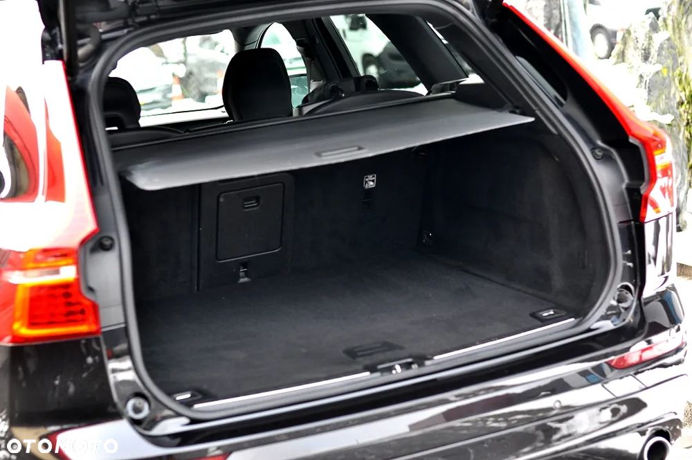 Volvo XC 60 D3 Momentum Pro - 14