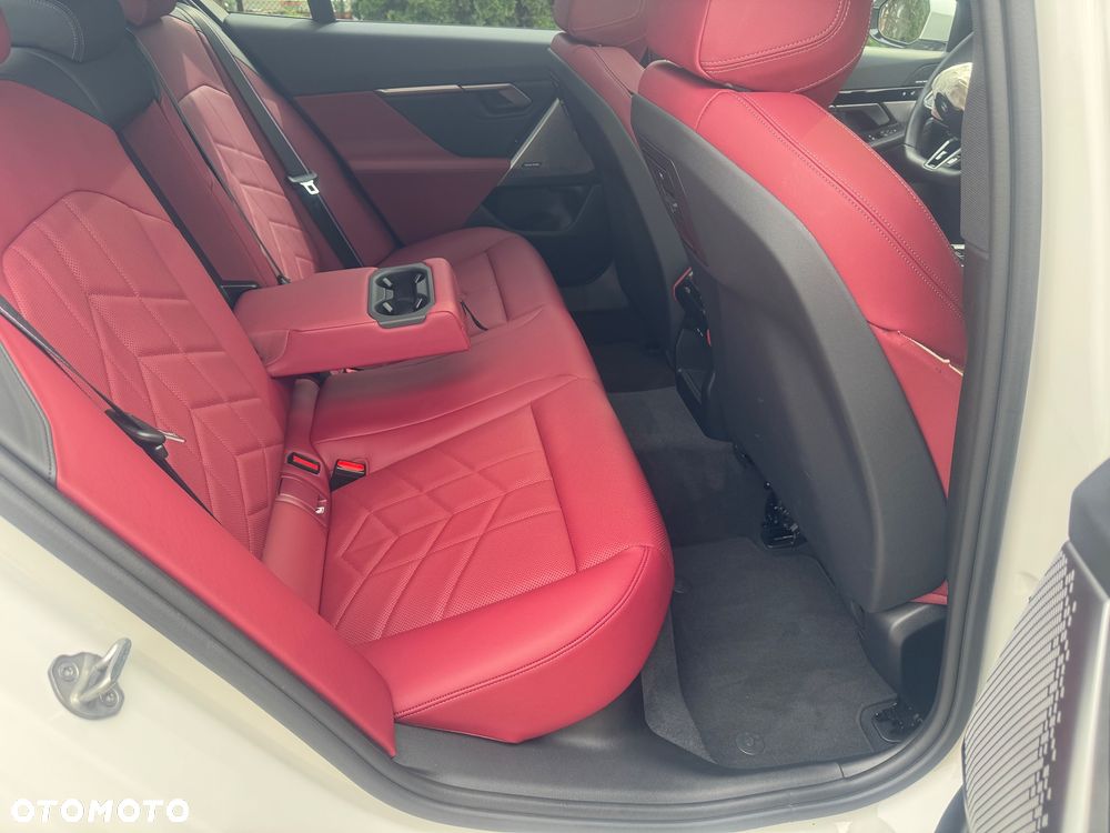 BMW Seria 5 520d xDrive mHEV M Sport - 10