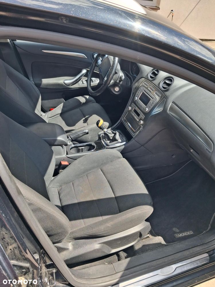 Ford Mondeo 2.0 TDCi Ambiente - 5