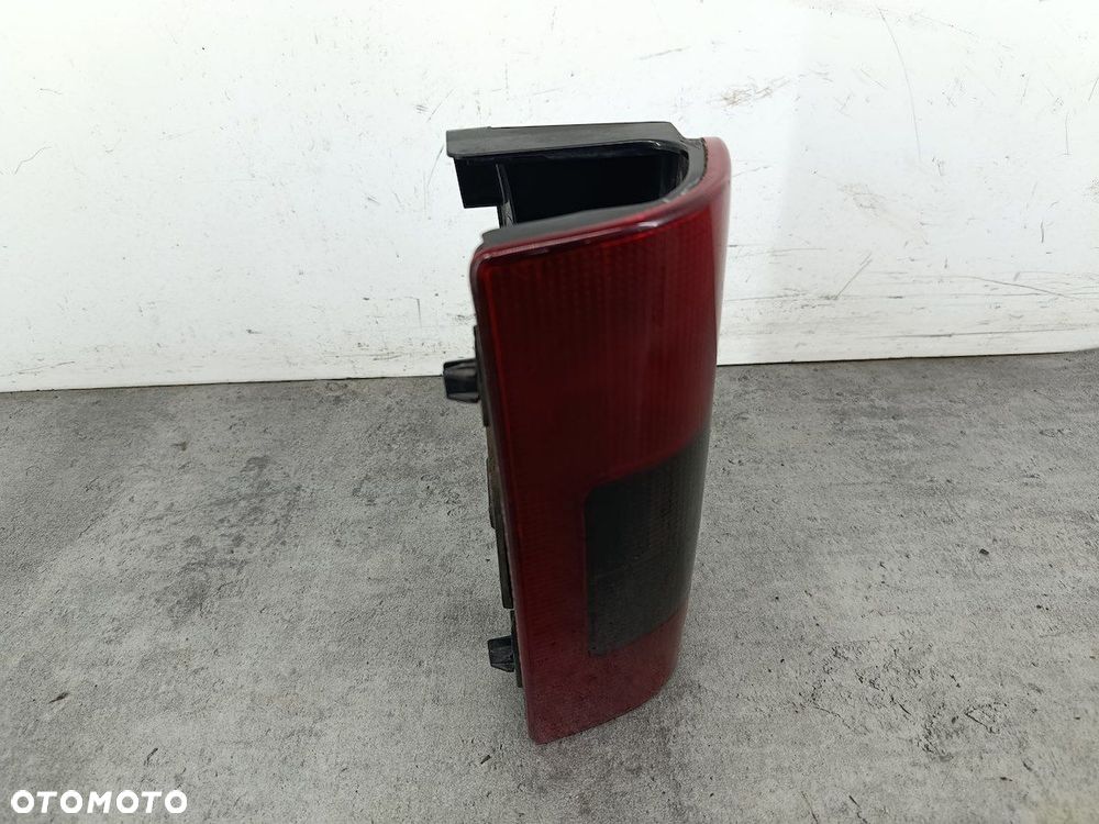 LAMPA TYLNA LEWA PEUGEOT PARTNER I FL - 4
