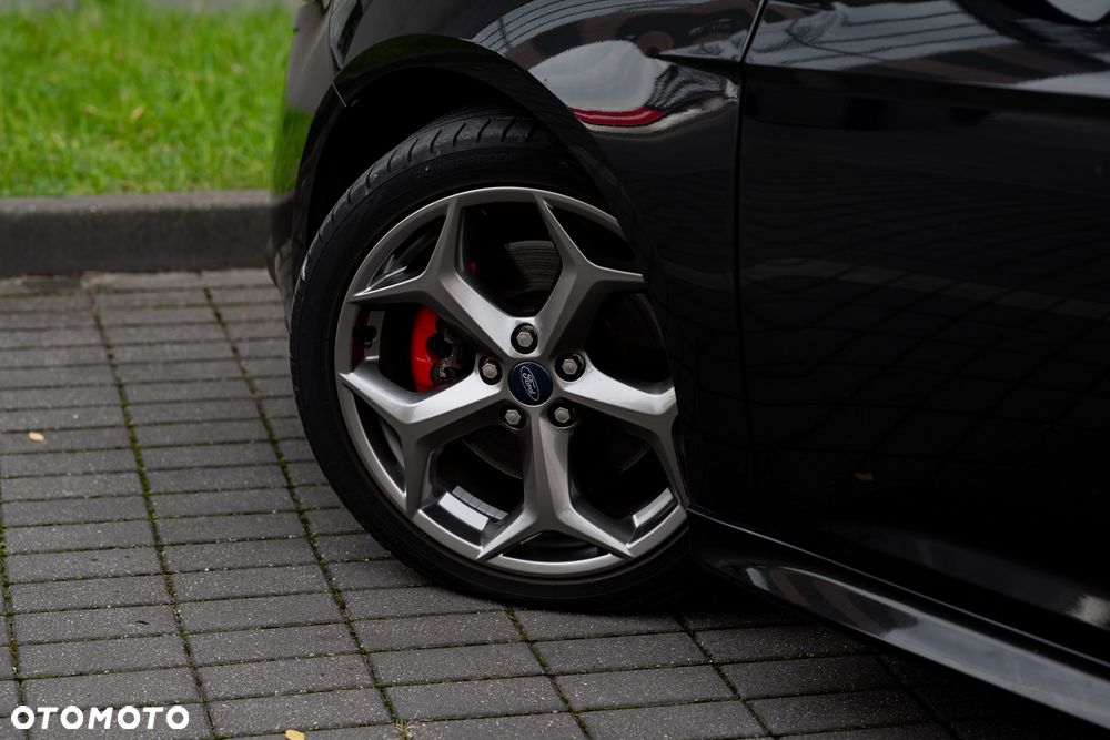 Ford Focus 2.0 EcoBoost ST - 15