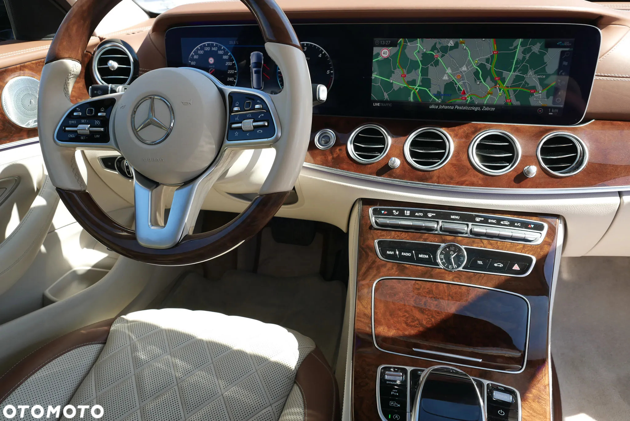 Mercedes-Benz Klasa E 220 d T 9G-TRONIC AMG Line - 16
