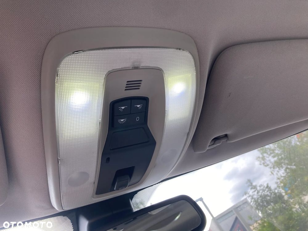 Volvo V70 2.0D Momentum - 16