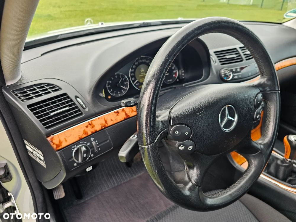Mercedes-Benz Klasa E - 16
