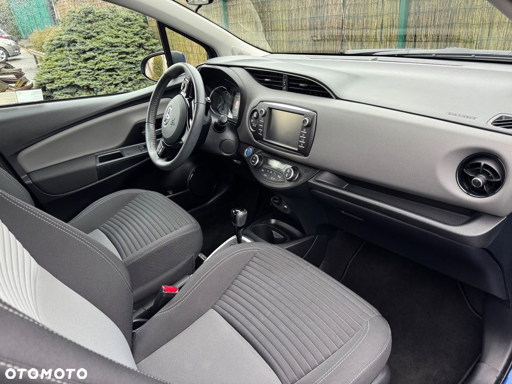 Toyota Yaris Hybrid 100 Life - 7