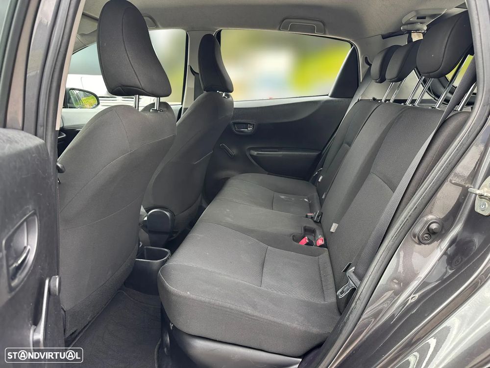 Toyota Yaris Hybrid 1.5 Cx Automática de 2013 para peças - 12