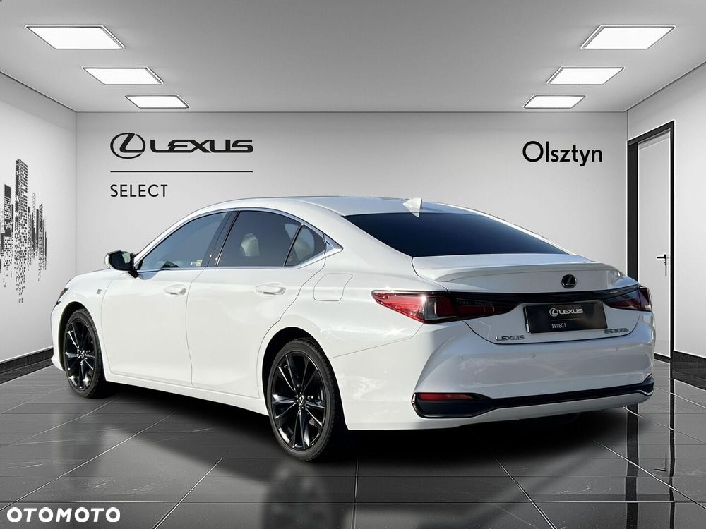 Lexus ES 300h F Sport Design - 5