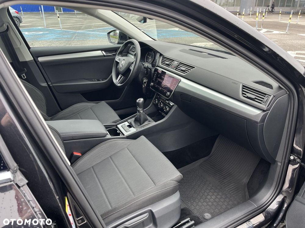 Skoda Superb 2.0 TDI Ambition - 24