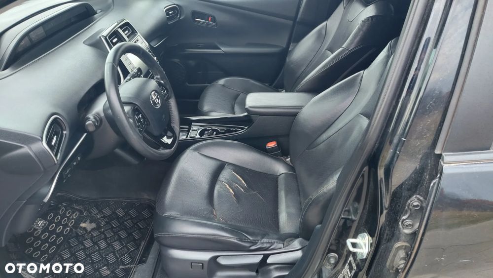 Toyota Prius Hybrid Executive - 9