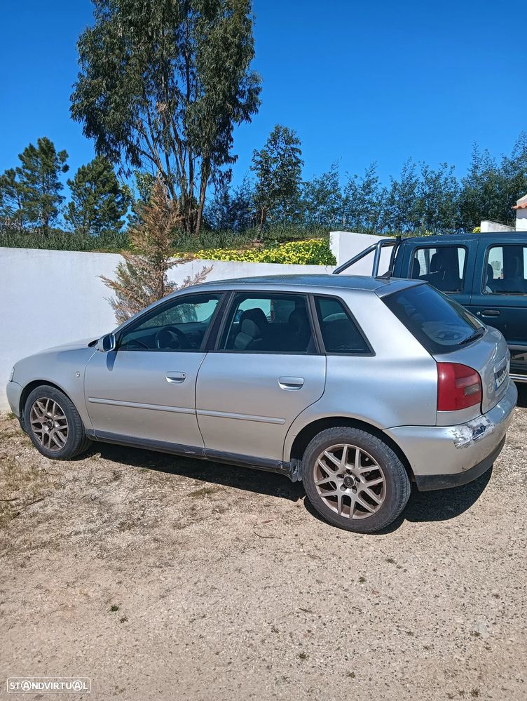 Audi A3 1.9 TDI Attraction - 2