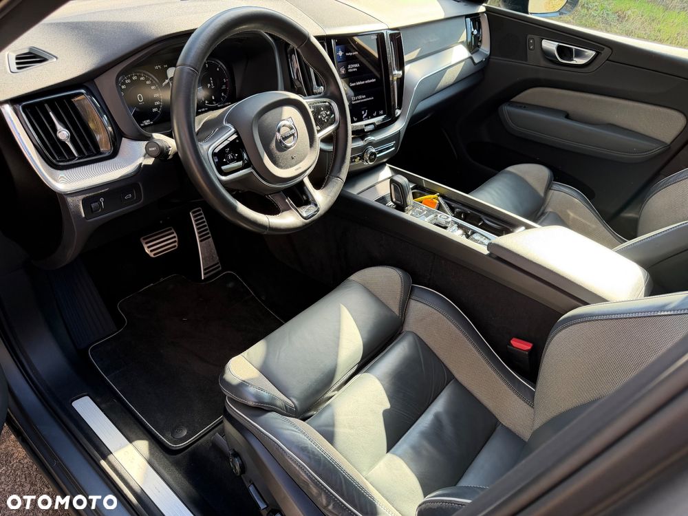 Volvo XC 60 B4 D Geartronic RDesign - 11