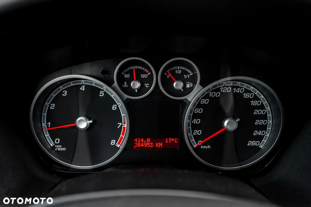 Ford Focus 2.5 ST - 27