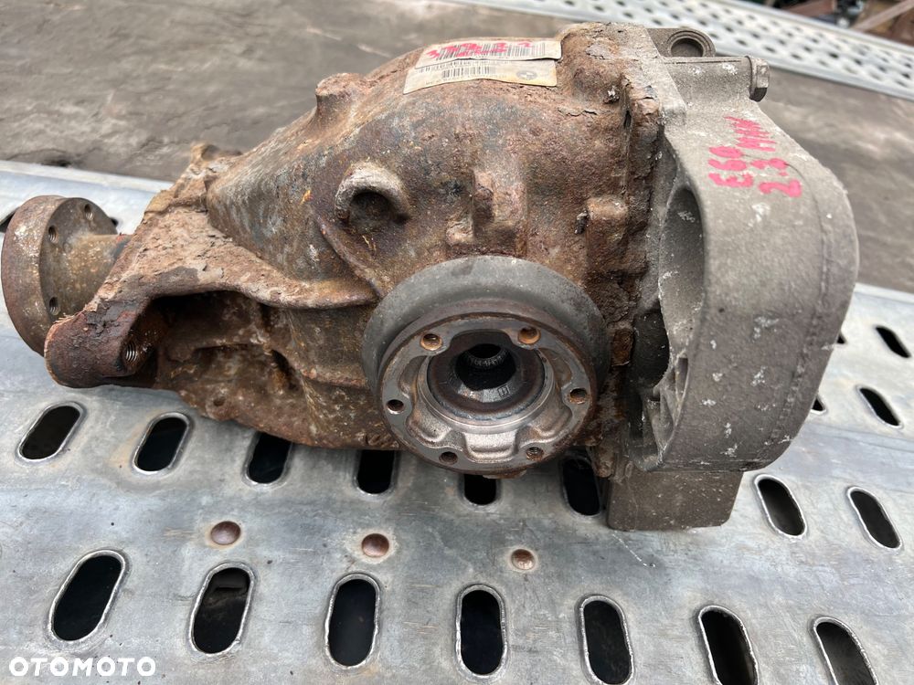 MOST TYLNY DYFERENCJAŁ 7527096 BMW E60 520i m54b22 manual - 4