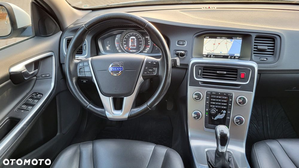 Volvo V60 D4 Summum - 7