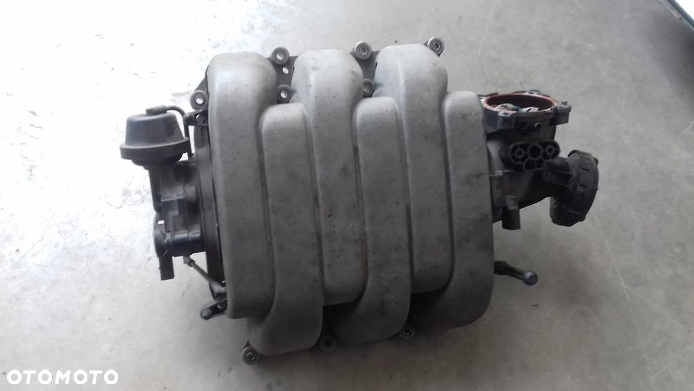 kolektor ssący 06E133210 A6 C6 3.2 FSI AUK - 1