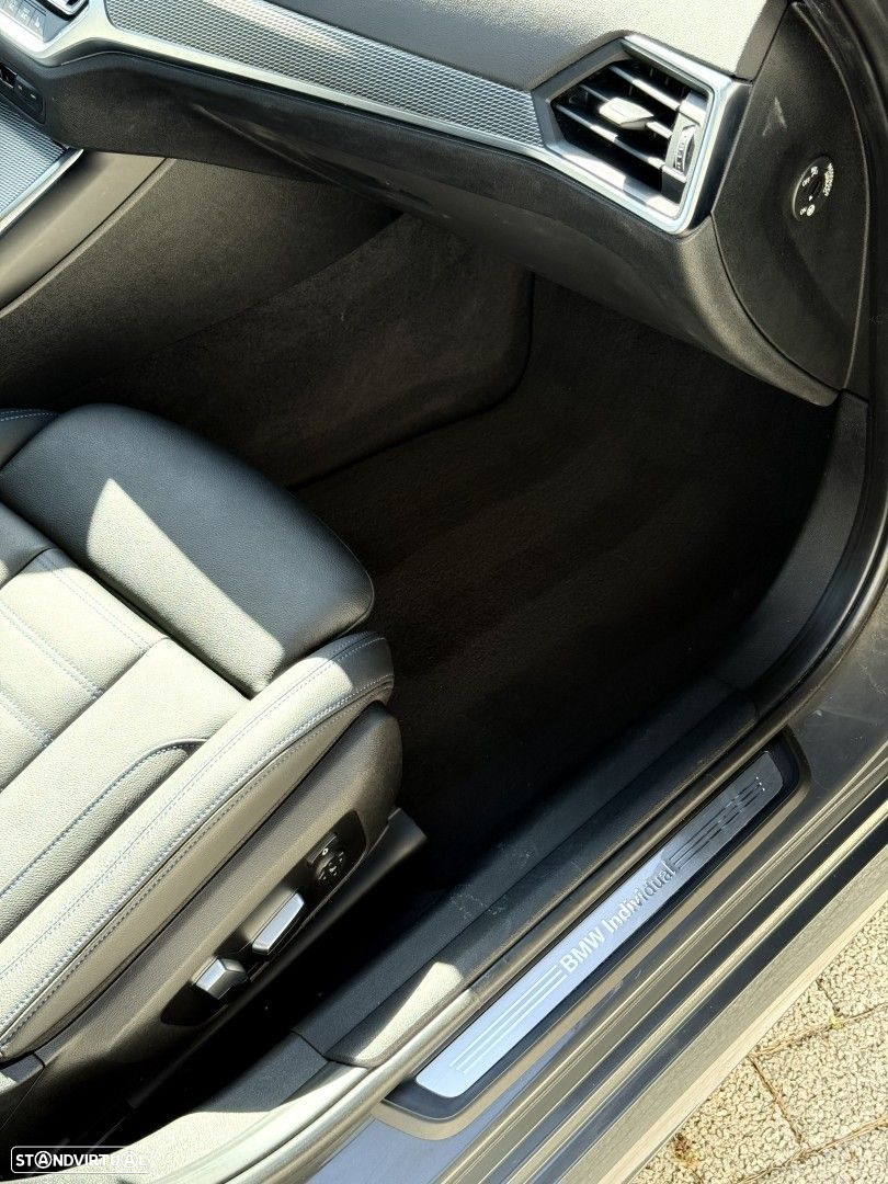 BMW 330 e Pack M Auto - 29