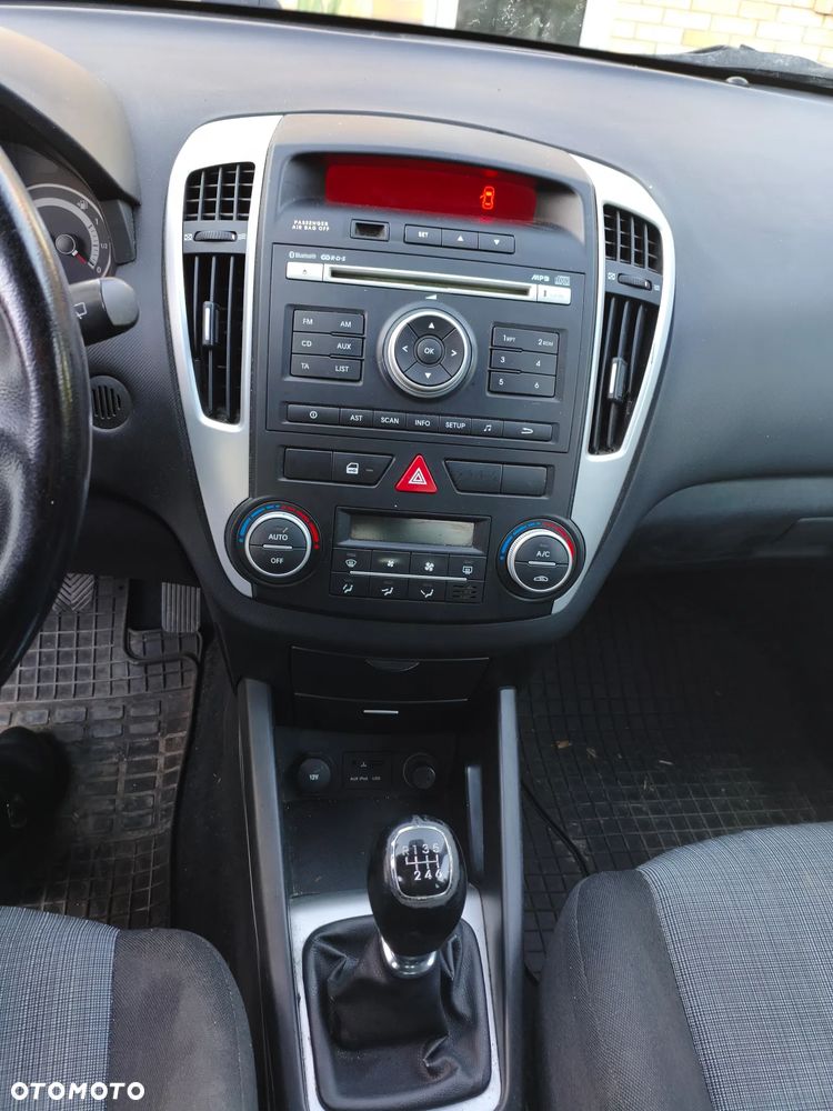 Kia Ceed - 7