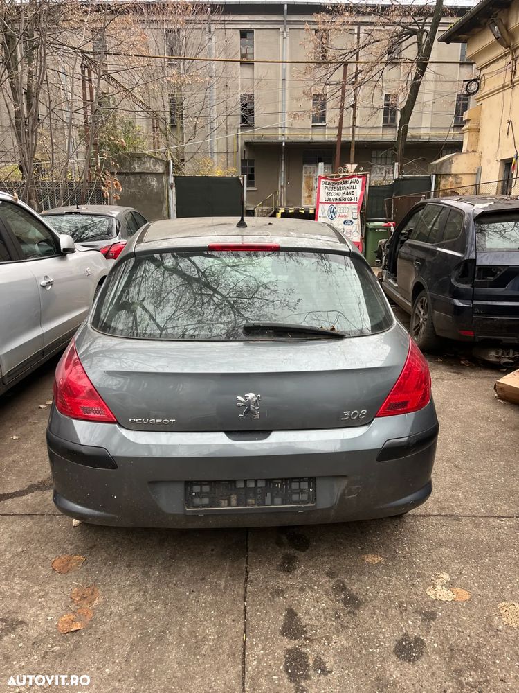 Dezmembrez Peugeot 308 1,6 HDI 2008 gri - 2