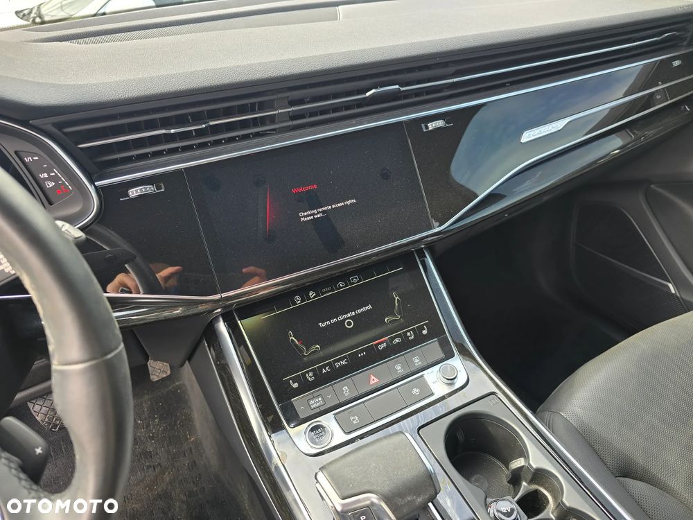 Audi Q7 - 21