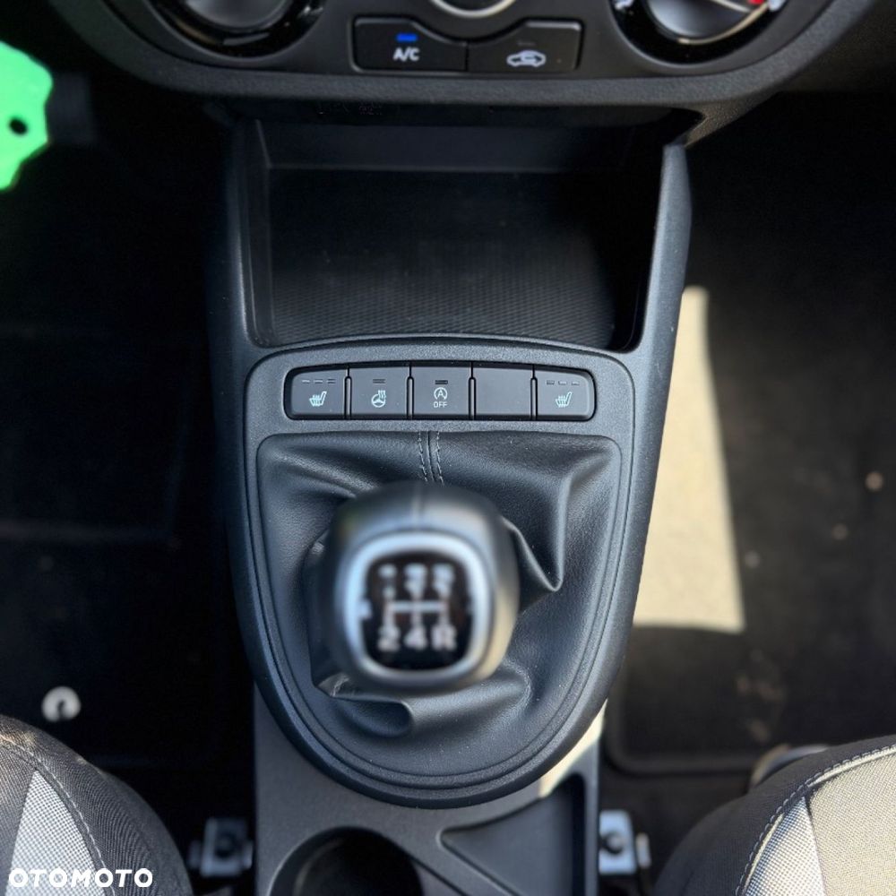 Hyundai i10 - 24