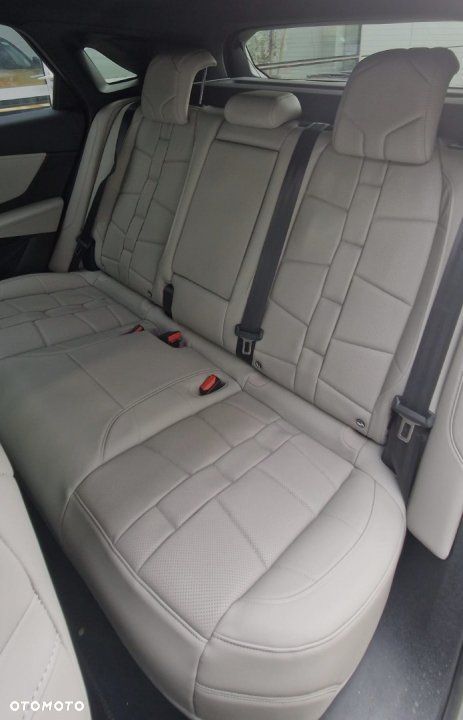DS Automobiles DS 7 Crossback - 11