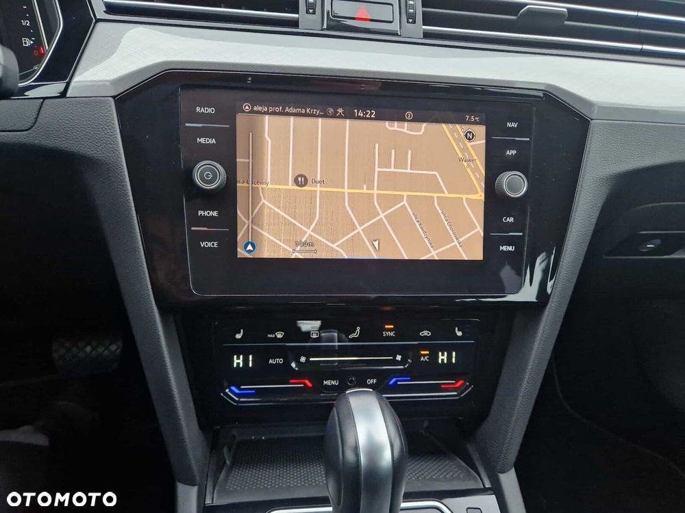 Volkswagen Passat Variant - 24