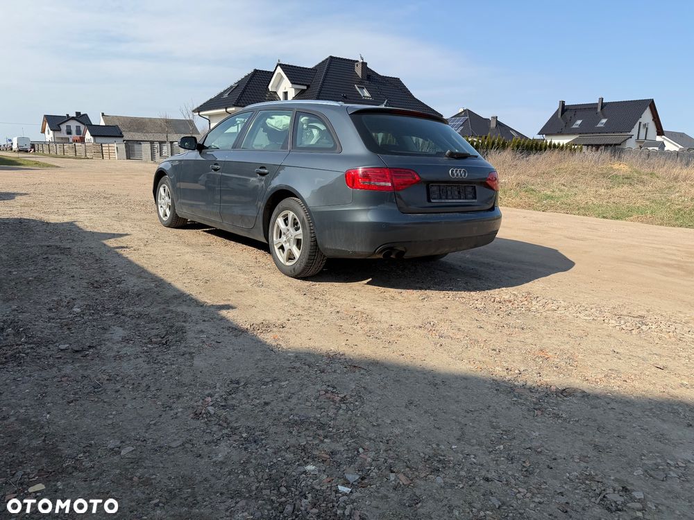Audi A4 Avant 2.0 TDI DPF Attraction - 12