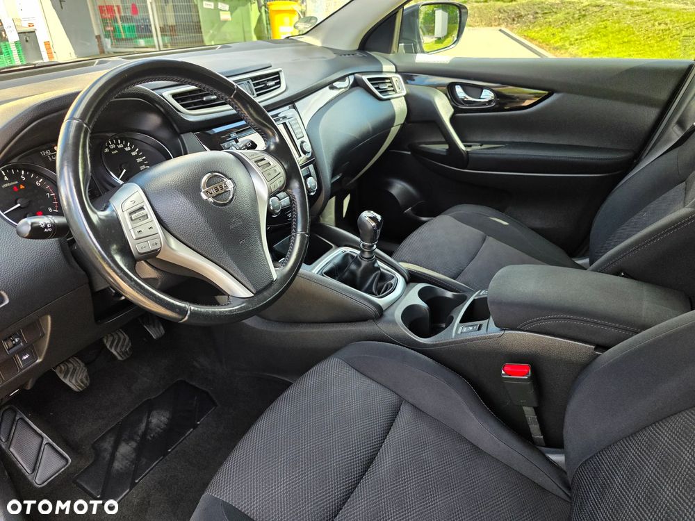Nissan Qashqai 1.6 DIG-T N-Connecta - 17