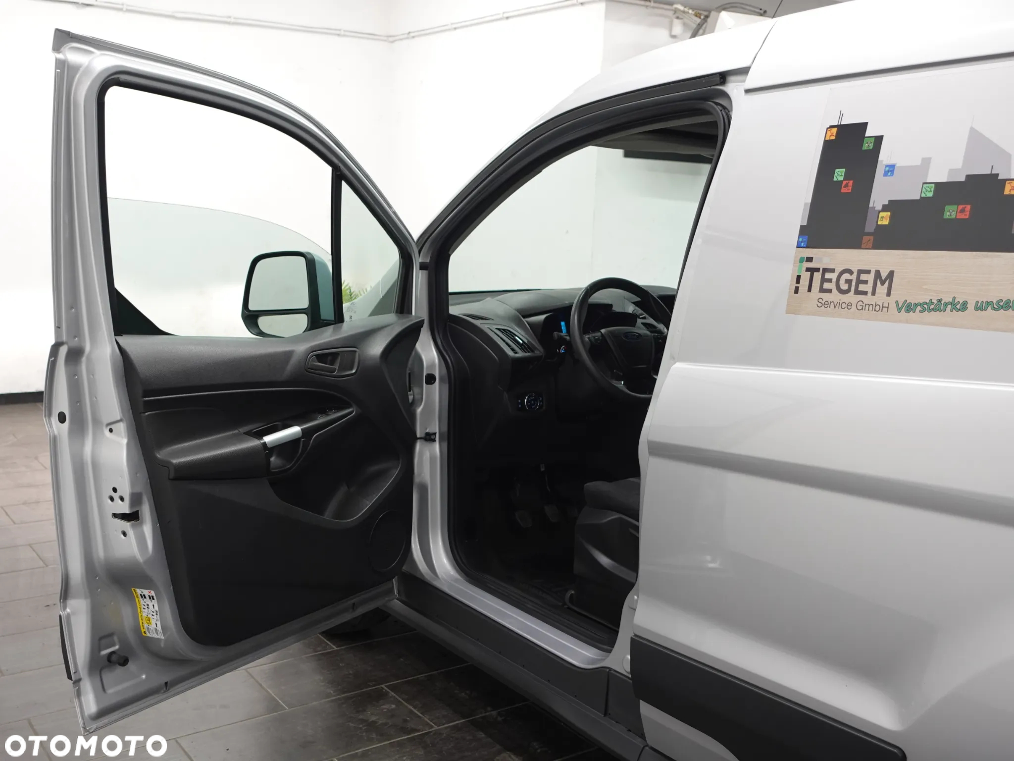 Ford Transit Connect - 19
