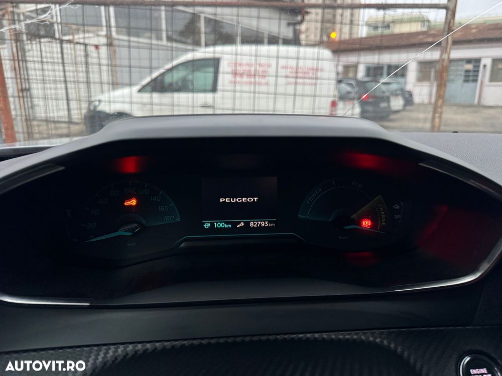 Peugeot 2008 e-2008 Allure - 27