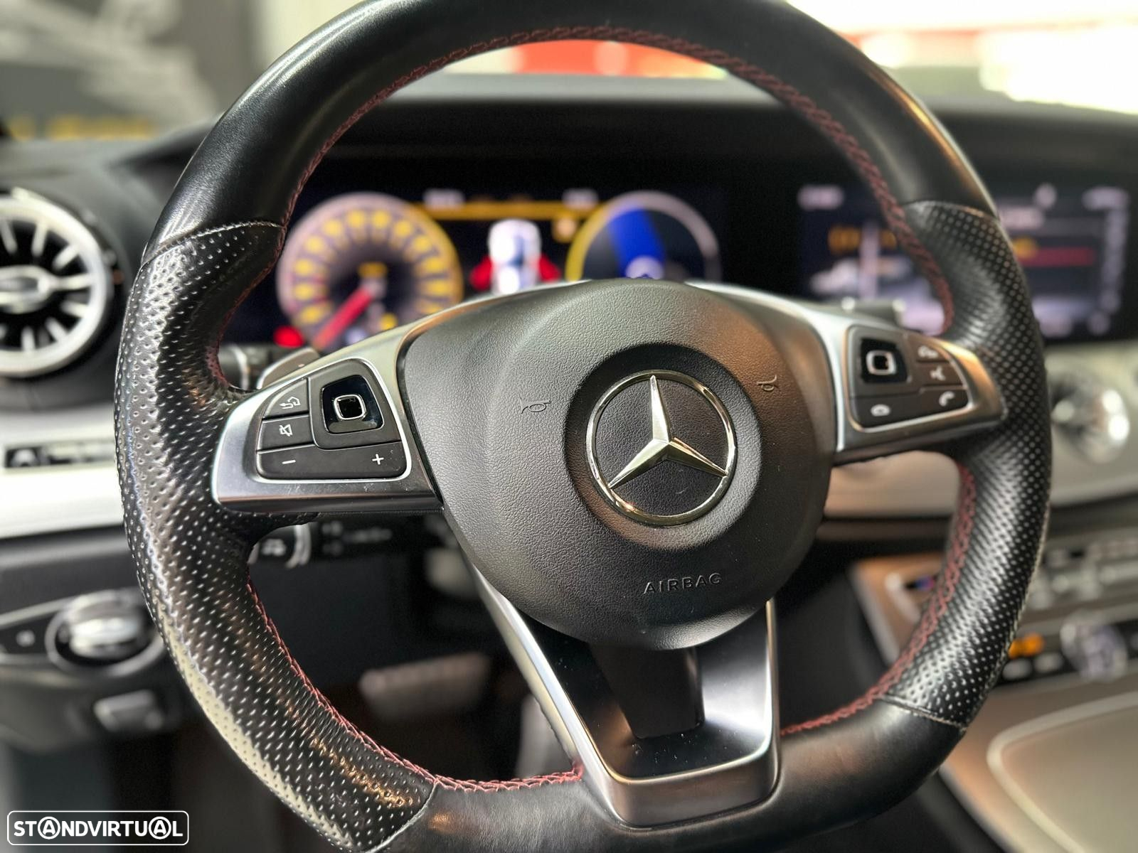 Mercedes-Benz E 220 d AMG Line - 19