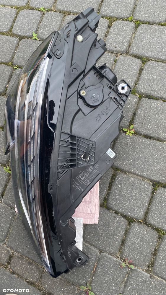 Lampa przód prawa Audi A3 8Y - 10
