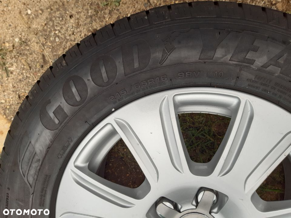 Koła letnie Audi Q3 Q-3 8U0 Goodyear EFFICIENTGRIP SUV 4x4 215/65R16 98V  8U0601025Q Alufelgi Felgi aluminiowe - 8
