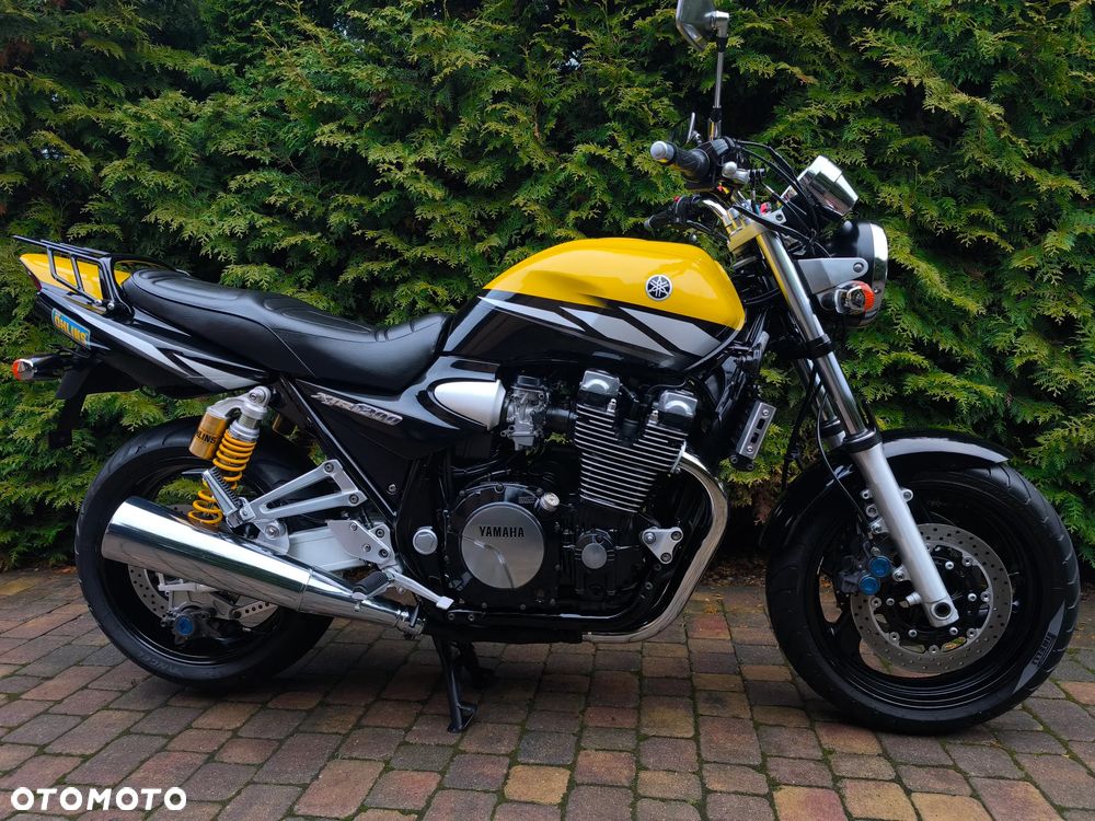 Yamaha XJR - 1