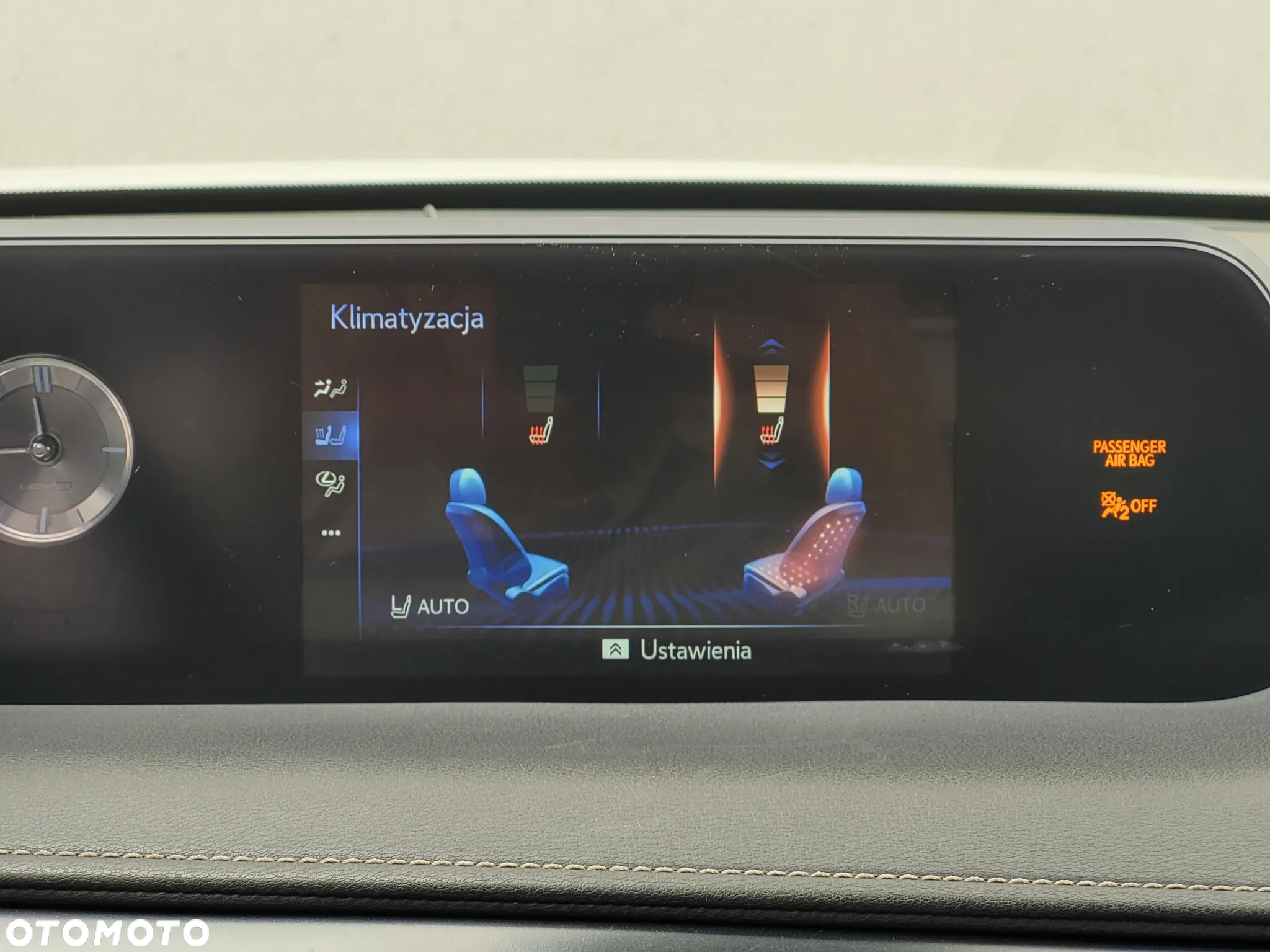 Lexus UX 250h Elegance 2WD - 22