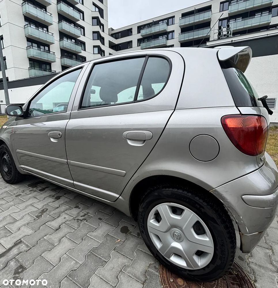 Toyota Yaris 1.0 Luna - 2