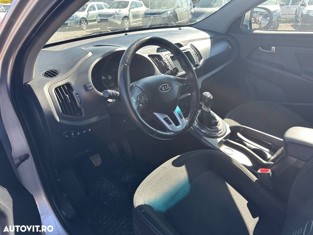Kia Sportage 2.0 CRDI 4WD Vision - 9