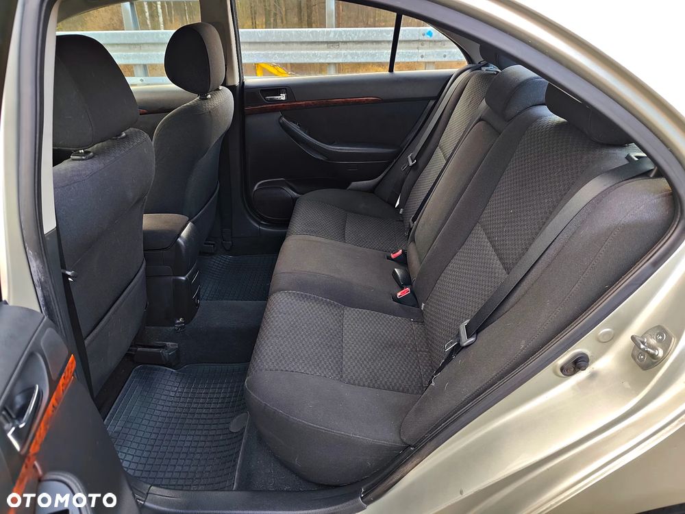 Toyota Avensis 2.0 VVT-i Prestige - 18