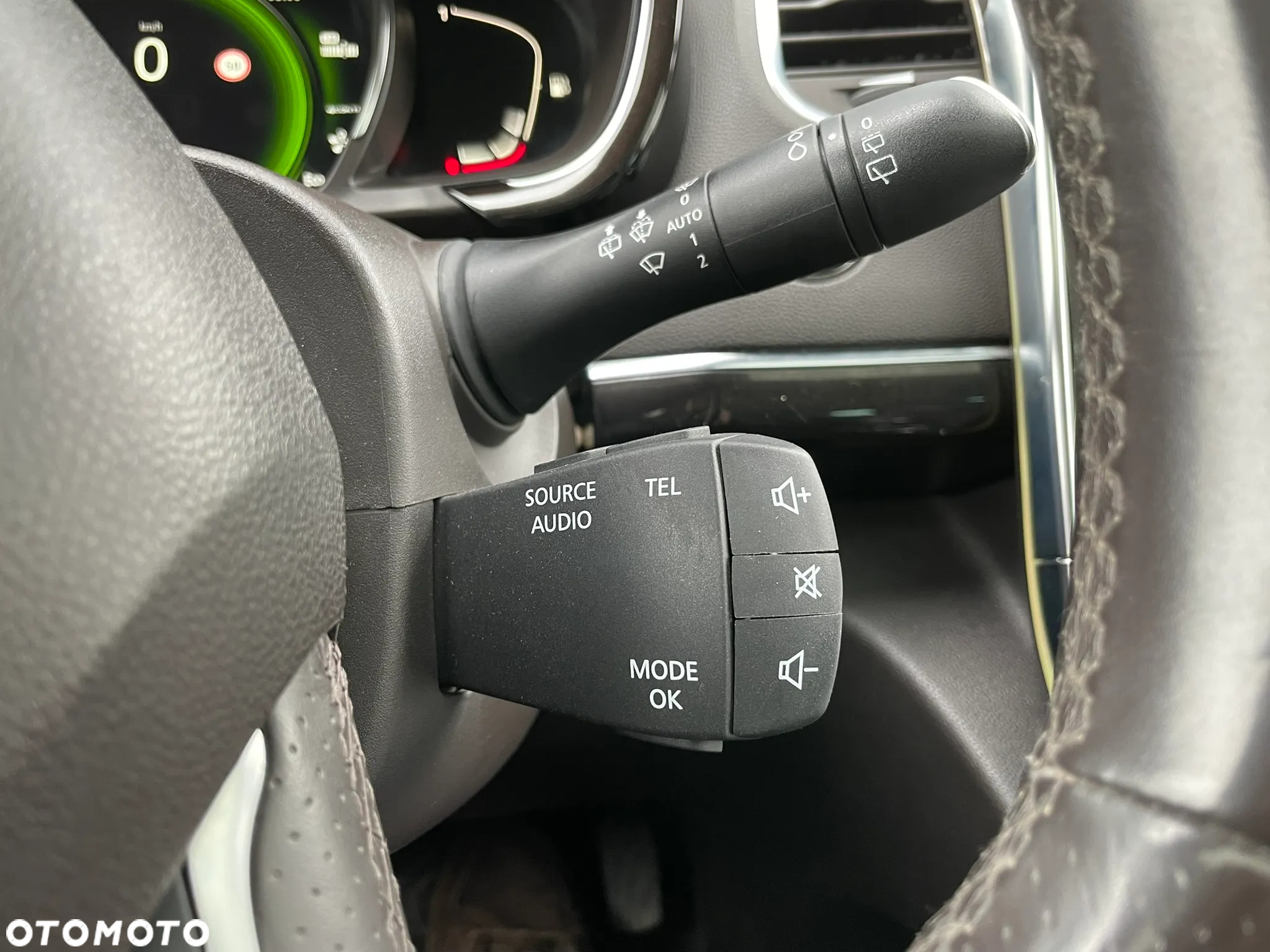 Renault Espace 1.6 dCi Energy Initiale Paris EDC - 41