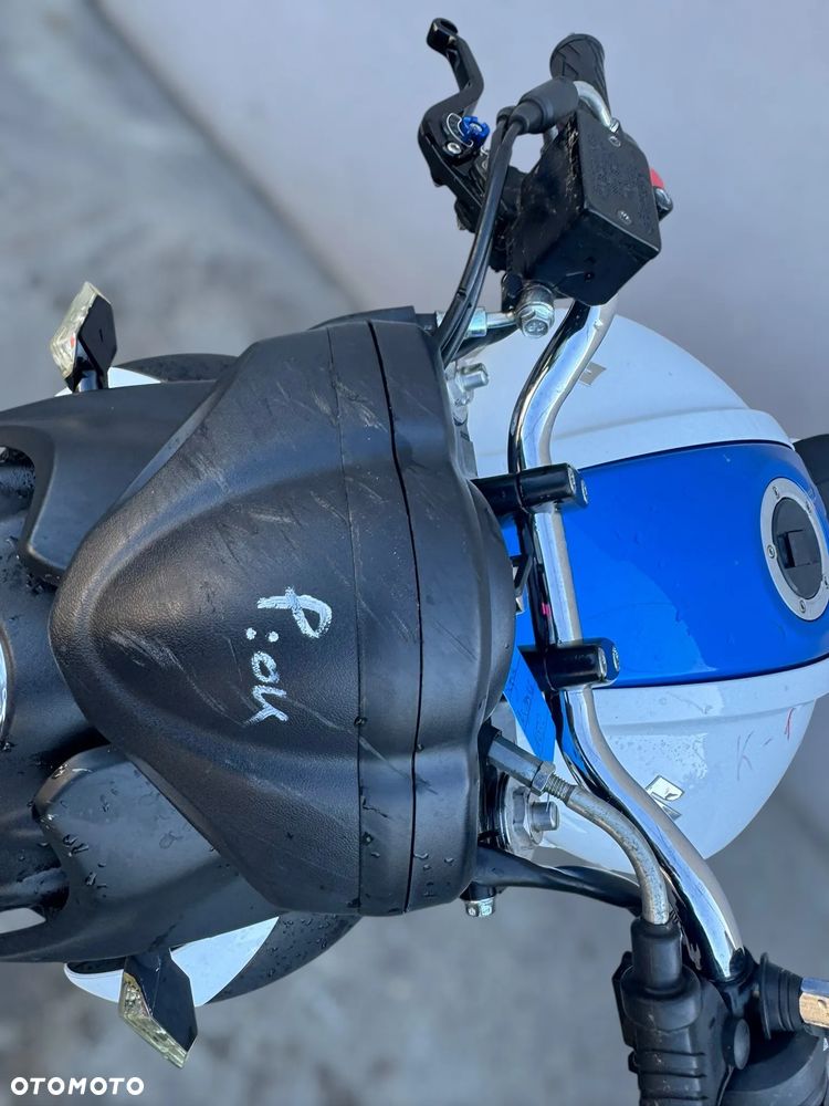 Suzuki Gladius - 10