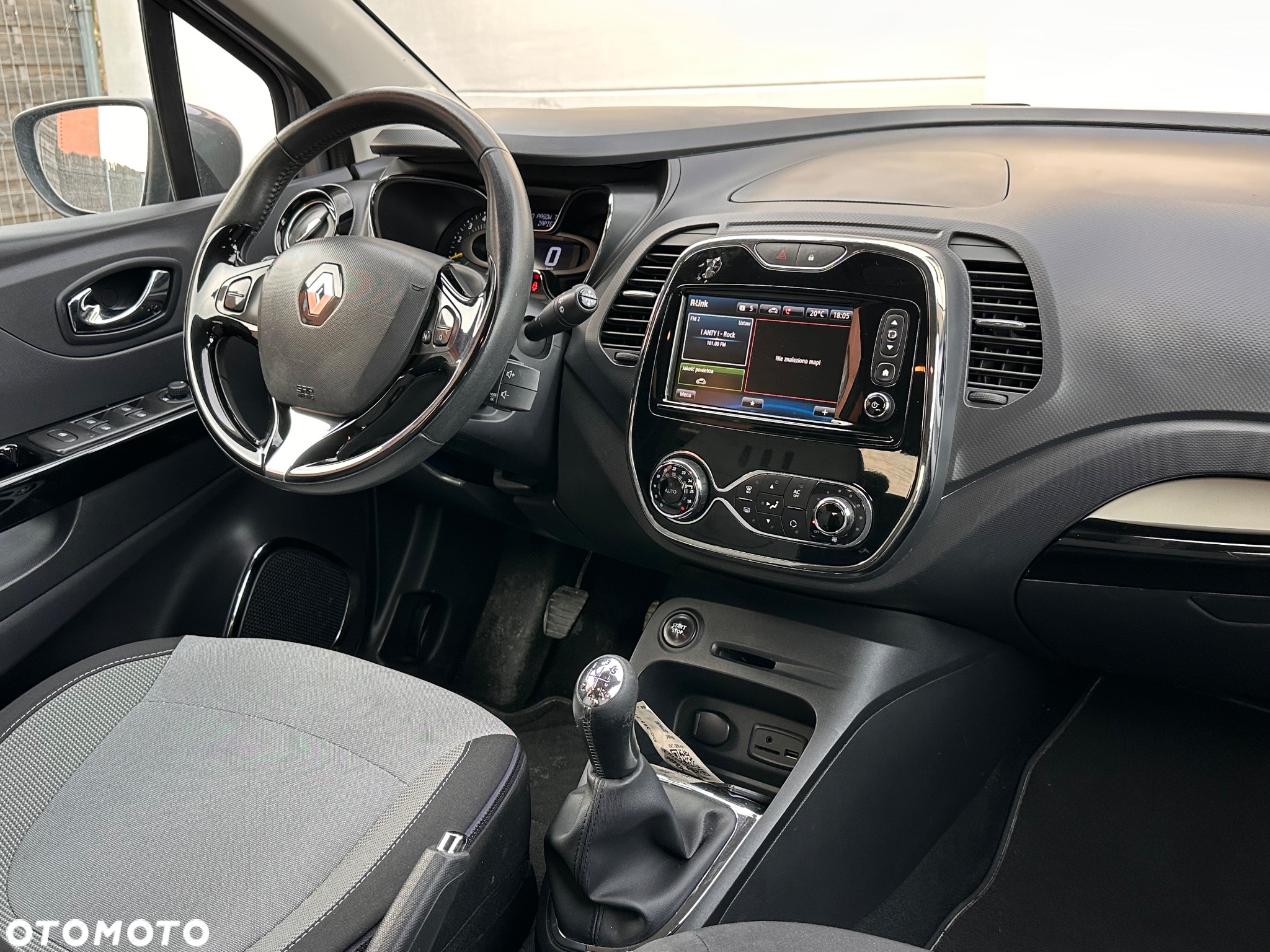 Renault Captur - 21