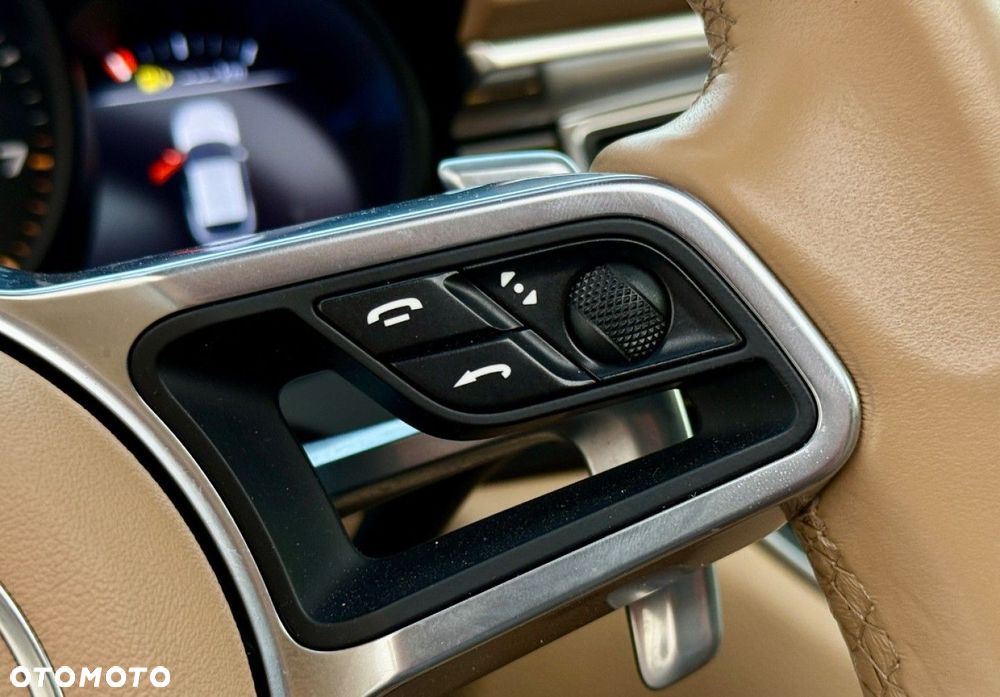 Porsche Macan - 37