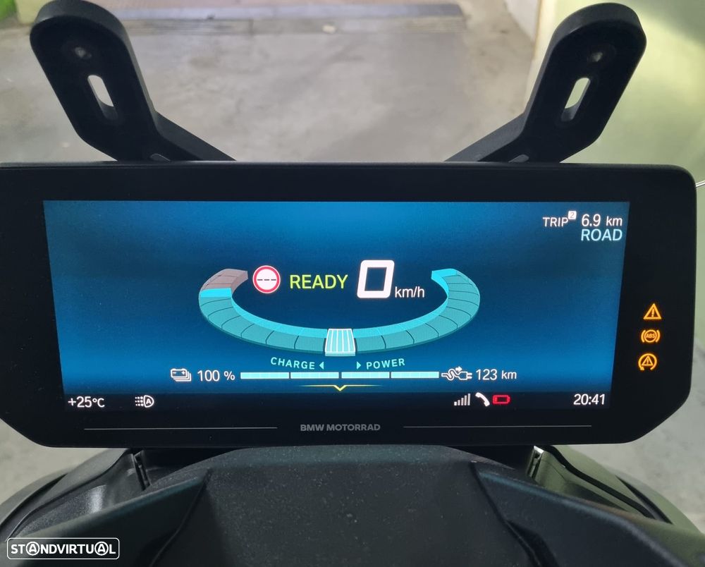BMW CE 04 PRO - 9