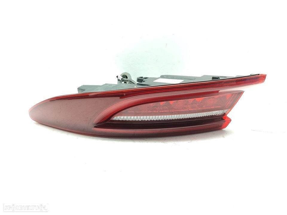 FAROLIM TRASEIRO DIREITO KIA PROCEED CD - 1