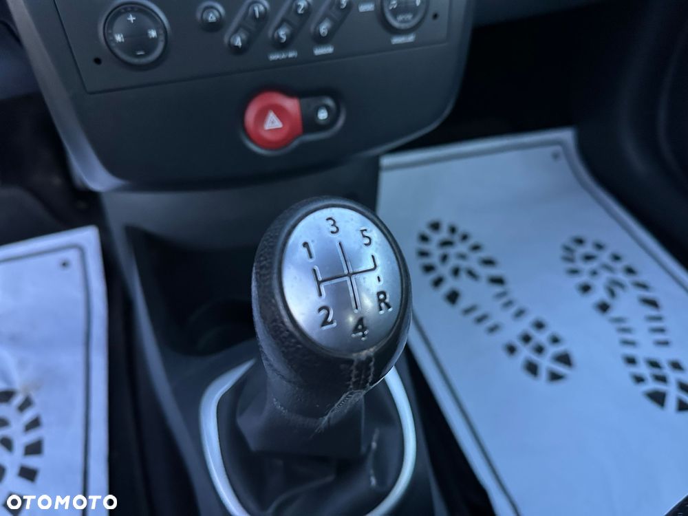 Renault Clio - 20