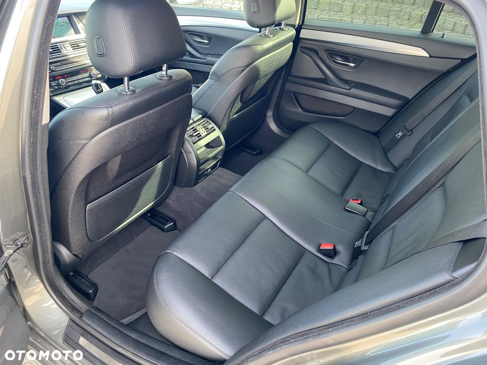 BMW Seria 5 520d Luxury Line sport - 21
