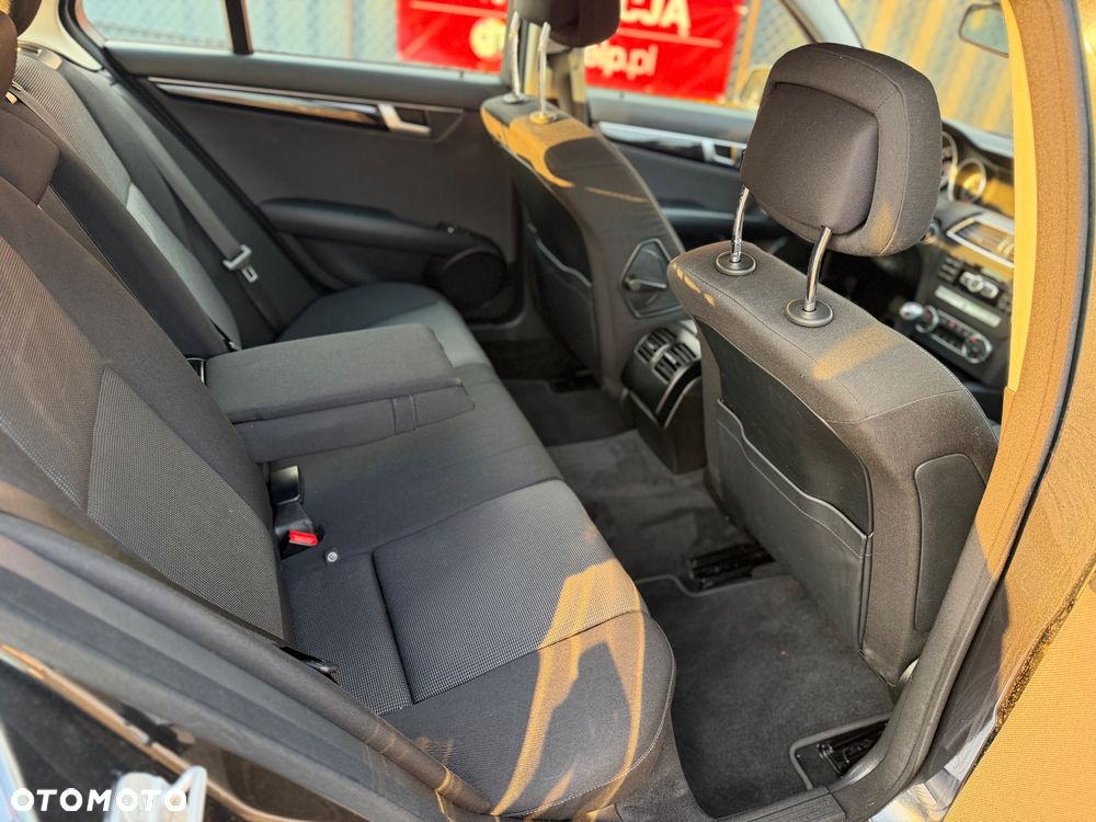 Mercedes-Benz Klasa C 200 (BlueEFFICIENCY) - 11